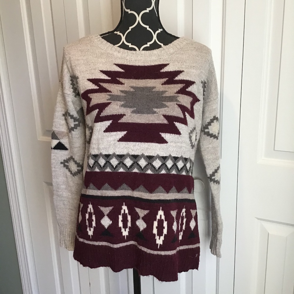 American Eagle Outfitters Sweater